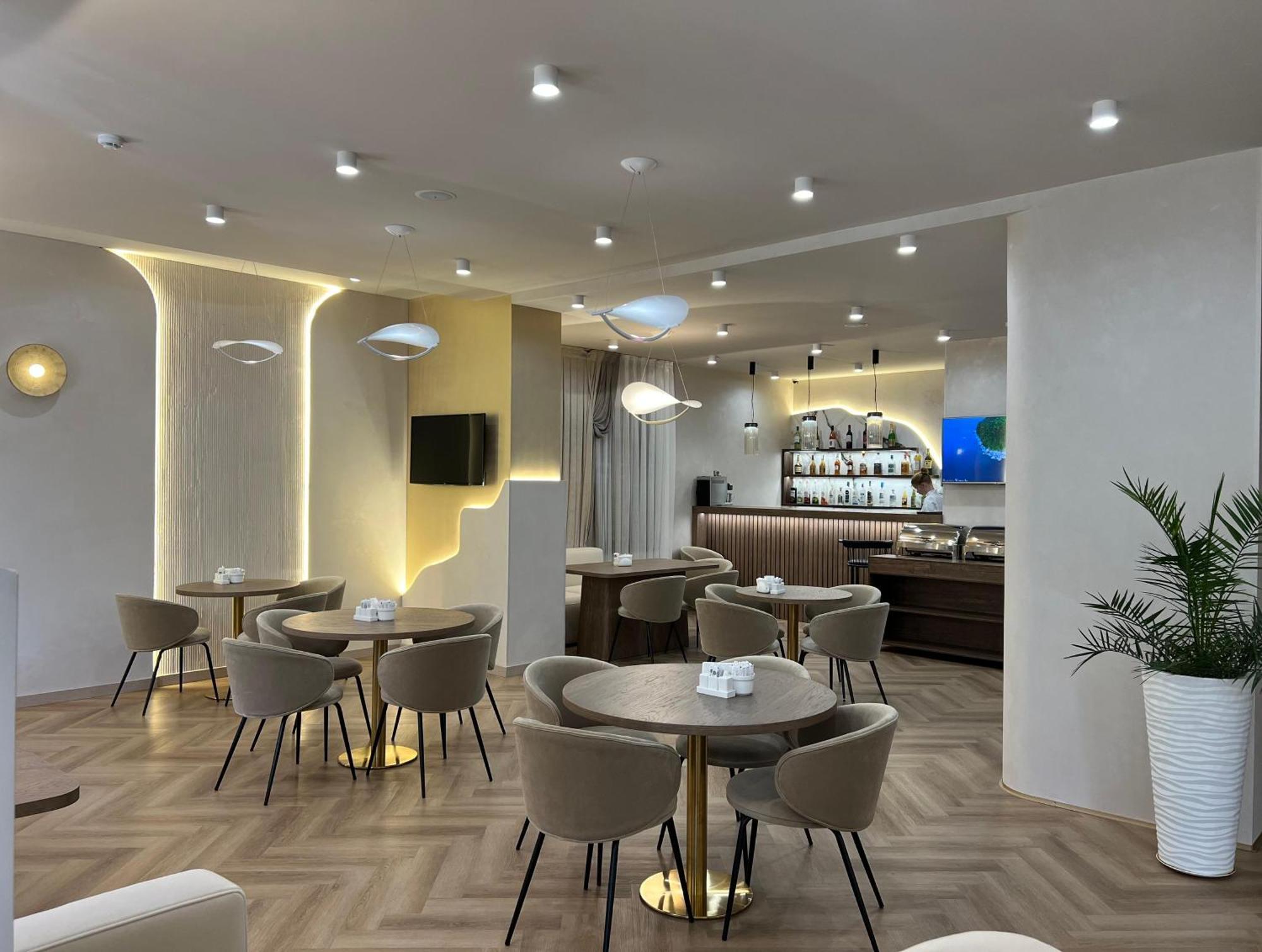 Hotel Fn Shymkent Bagian luar foto