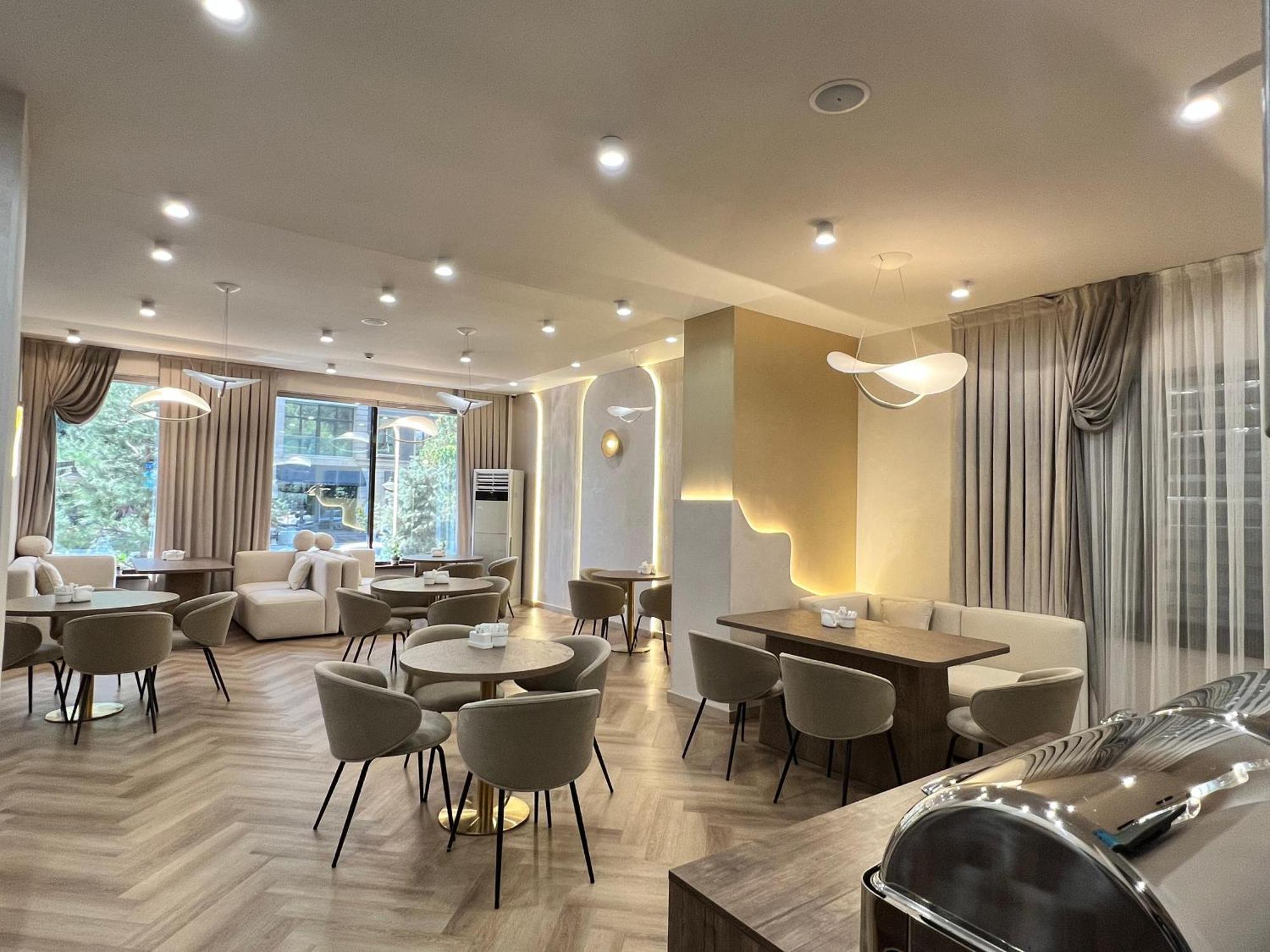 Hotel Fn Shymkent Bagian luar foto